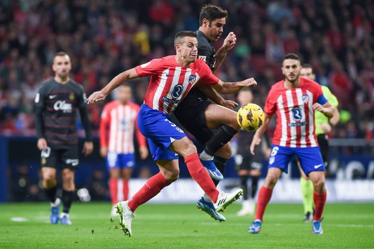 中超比赛回放：北京国安2-0击败广州队,（中超回顾：北京国安2比0完胜广州队）