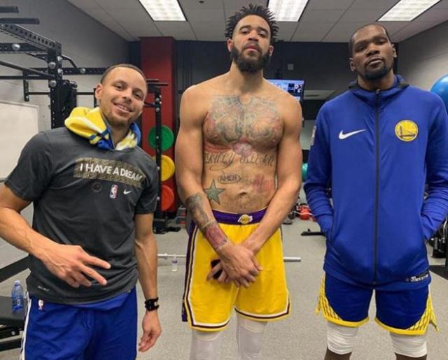 篮网半场获得20次罚球，托马斯轰19分紧咬比分（篮网半场获20次罚球，托马斯砍下19分紧追不舍）