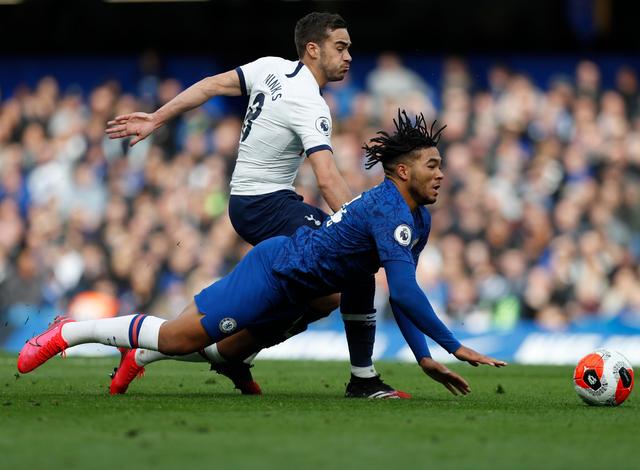 冲击力十足！阿门汤普森26+7集锦：19中12送空接暴扣打爆湖人（爆发力拉满！阿门汤普森26分7板高能集锦：19投12中空接暴扣，碾压湖人）