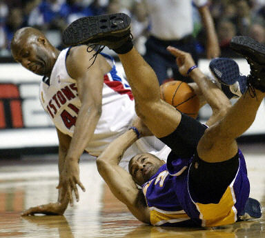 欧洲杯备战消息，各队调整阵容（欧洲杯赛前动态：各队纷纷调整阵容）