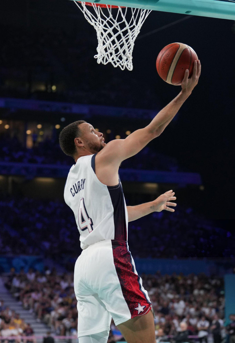 西甲前瞻：奥维耶多迎新帅上任首战，塞尔塔中锋受伤缺席（西甲前瞻：奥维耶多新帅迎首秀，塞尔塔中锋因伤缺阵）