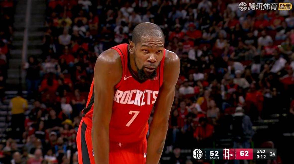 意媒：此前因流感缺阵的博尼尚未恢复训练，不确定能否踢意杯（意媒：博尼因流感缺阵后仍未复训，出战意杯成疑）