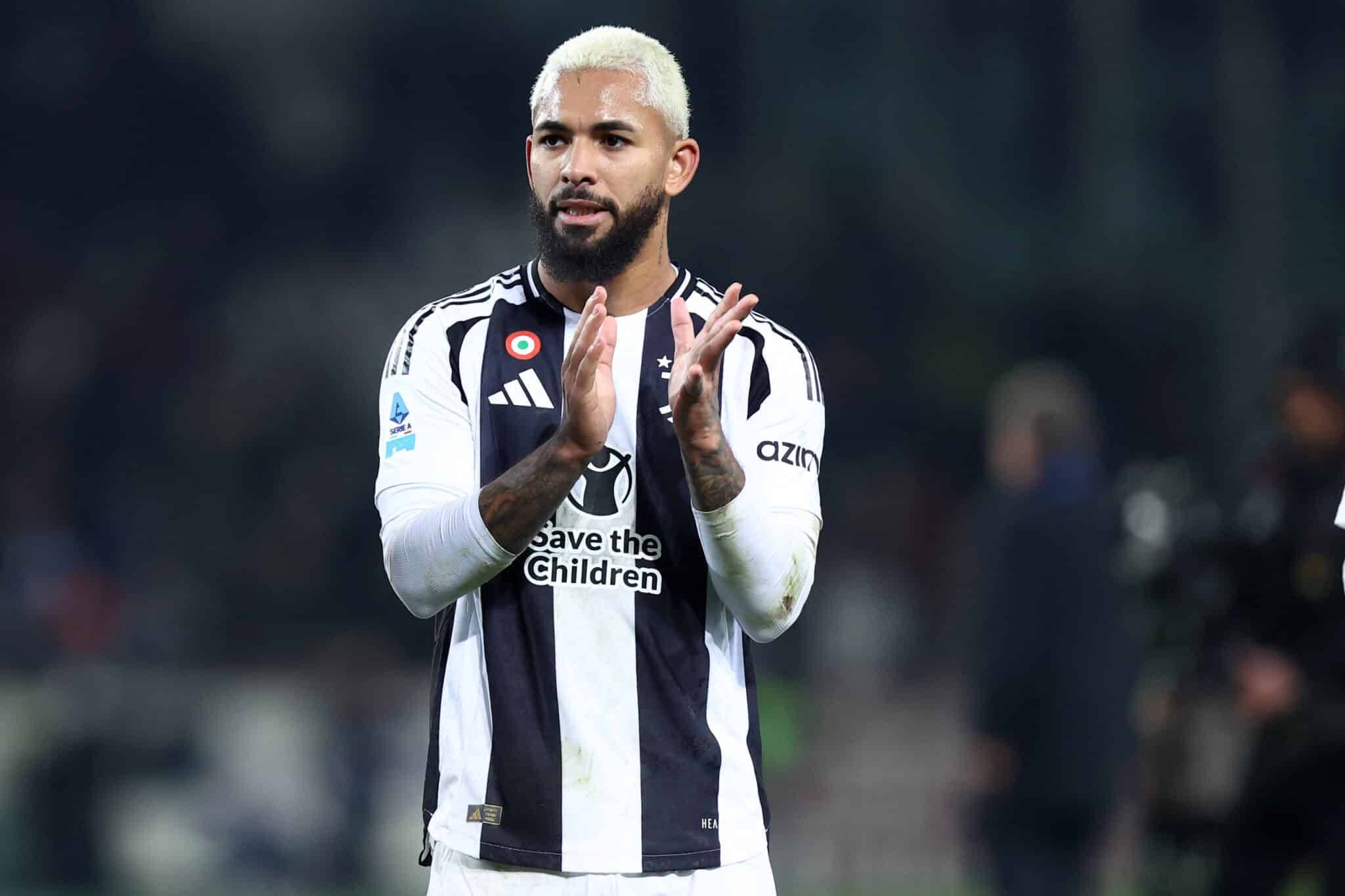 WAZ评沙尔克球员表现：两边翼卫灾难发挥，卡里乌斯超神（WAZ球员评分：沙尔克两翼卫失常，卡里乌斯神勇救主）