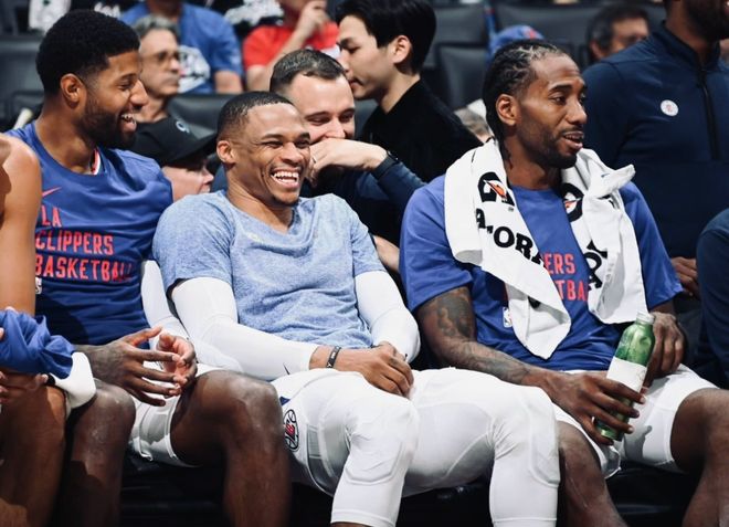 柏林联合主帅：我们的第一球越位5毫米，这种判罚简直是疯了（柏林联合主帅不满：首球仅越位5毫米，这判罚太离谱）