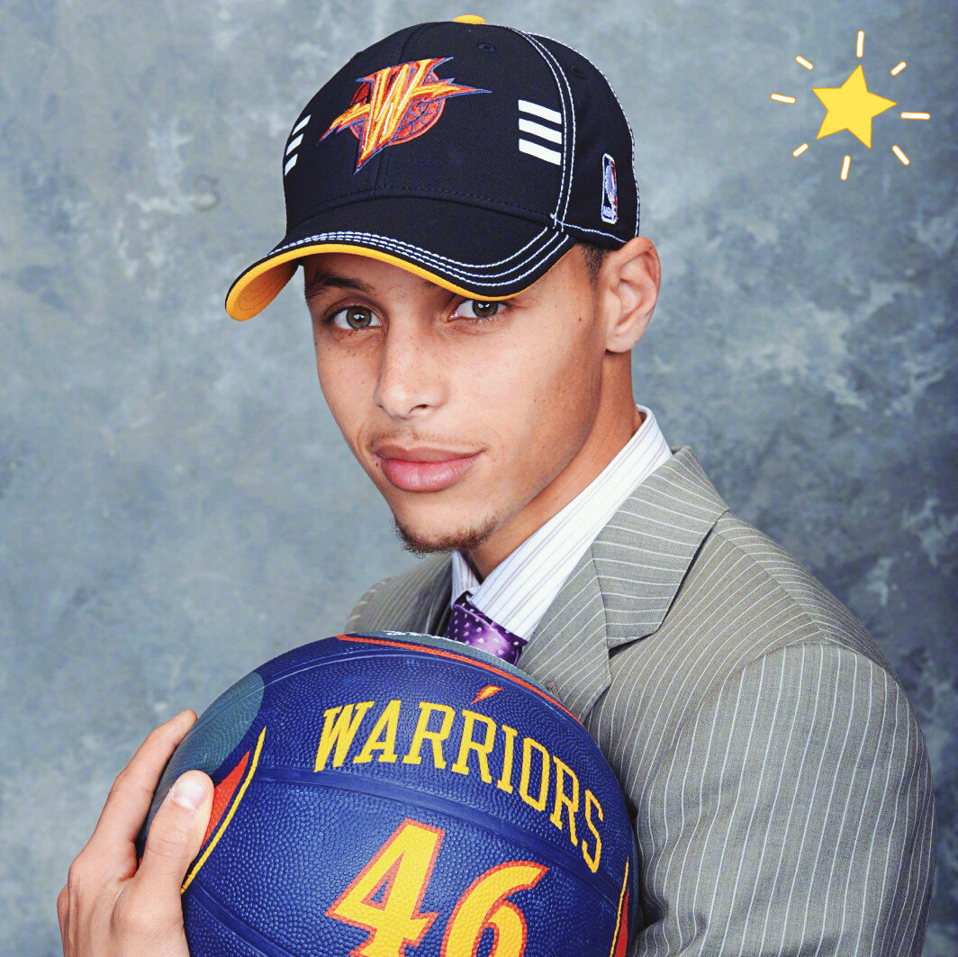 拉菲尼亚无缘最佳阵容，妻子社媒质疑：难道他是篮球运动员？（拉菲尼亚落选最佳阵容，妻子社媒发问：他是打篮球的吗？）