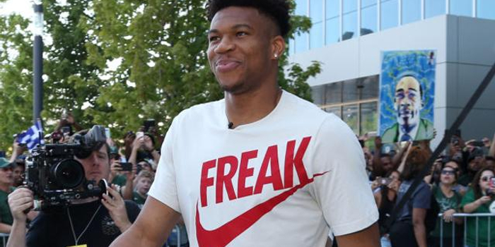 弗拉霍维奇：我不刻意做样子给别人看，我是真心在乎尤文（弗拉霍维奇：不作秀，我对尤文是真心在乎）