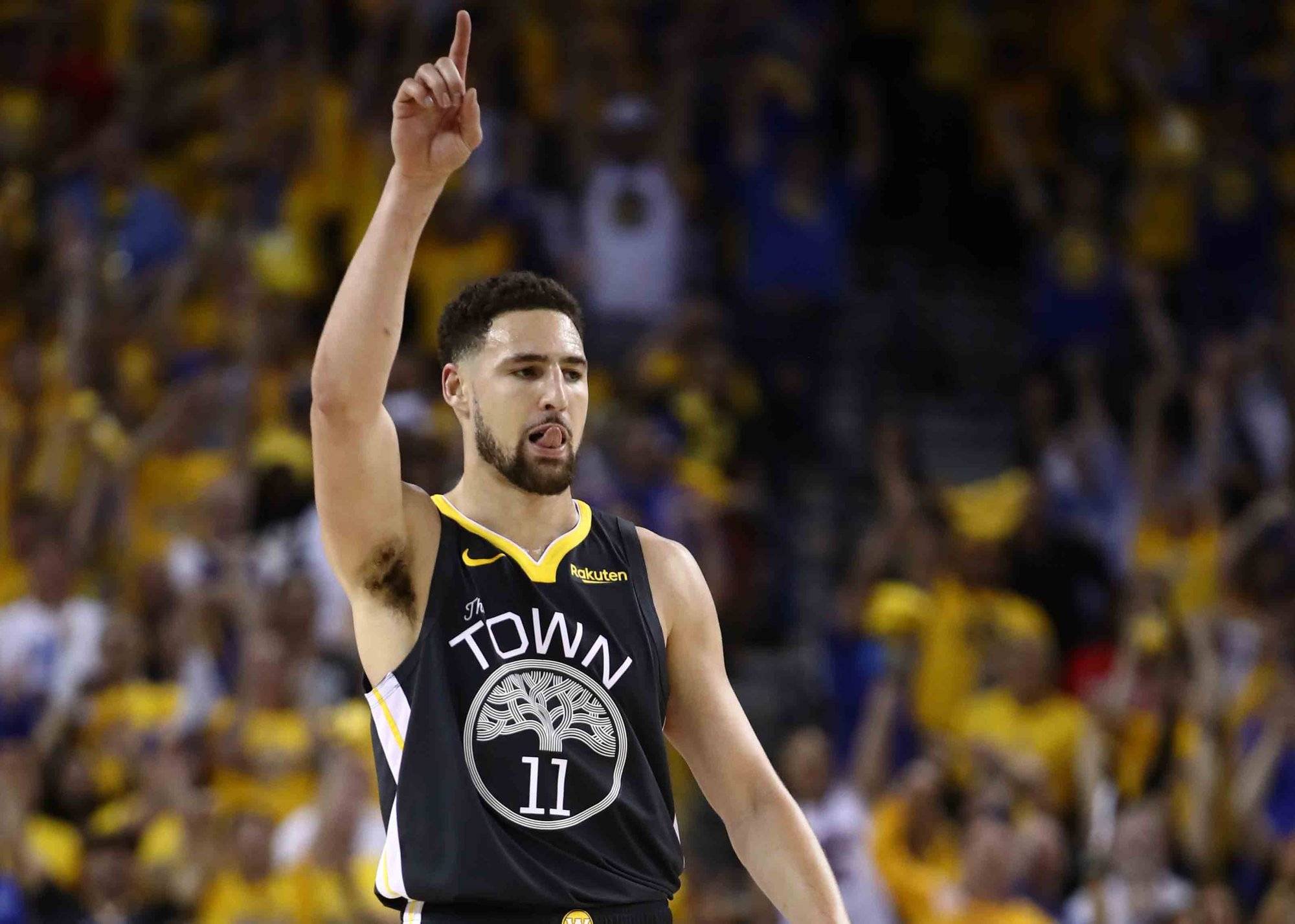 英超豪门又掉链子：3场不胜狂丢7分，争冠形势迅速恶化（英超劲旅再度失手：三轮不胜痛失7分，争冠前景告急）