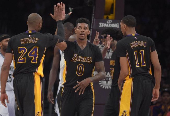 篮球巨星的风采：约基奇领跑MVP排行榜（篮坛巨星尽显风采：约基奇位居MVP榜首）