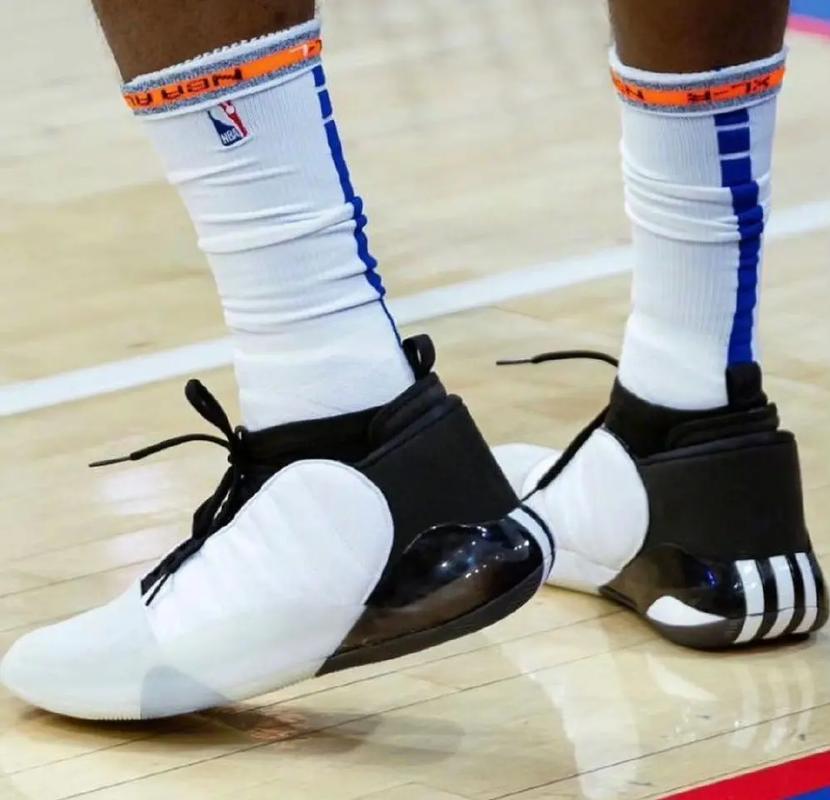 马卡：阿隆索失去了更衣室控制权，无法实行自己的执教理念（马卡：阿隆索更衣室控制力下滑，执教理念难以落实）