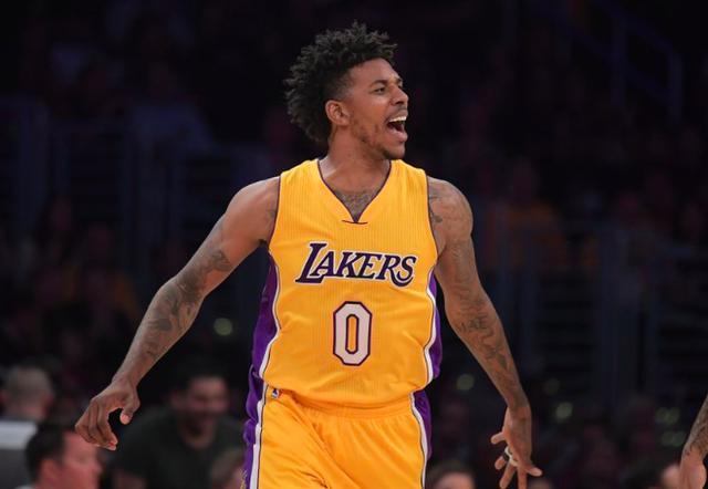 弗罗因德：奥地利重新打进世界杯意义重大；阿拉巴是个领导者（弗罗因德称奥地利重返世界杯意义非凡，阿拉巴是球队领袖）