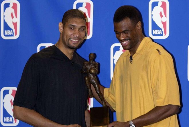 拉菲尼亚回归：巴萨复兴的关键引擎（拉菲尼亚归来：点燃巴萨复兴的核心动力）