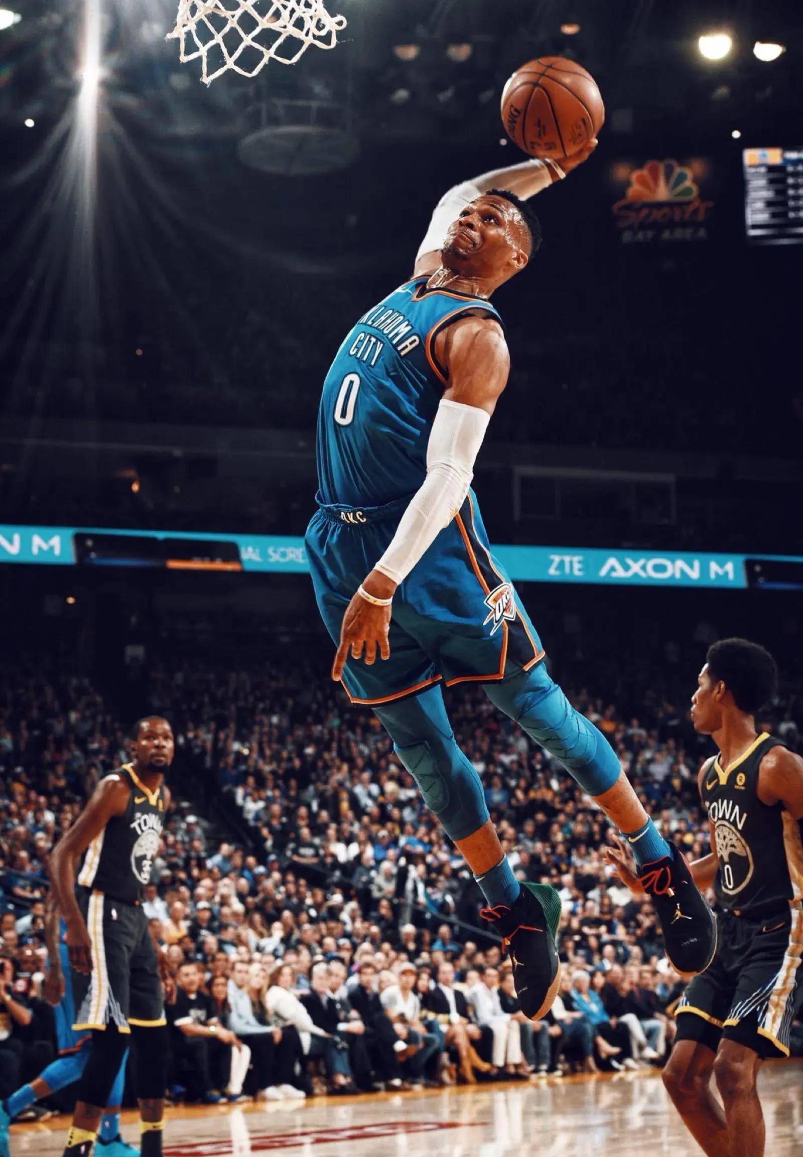 小里弗斯：泰伦·卢总是把责任推给别人，离开詹姆斯一事无成（小里弗斯怒斥泰伦·卢：惯于甩锅，脱离詹姆斯后无所建树）