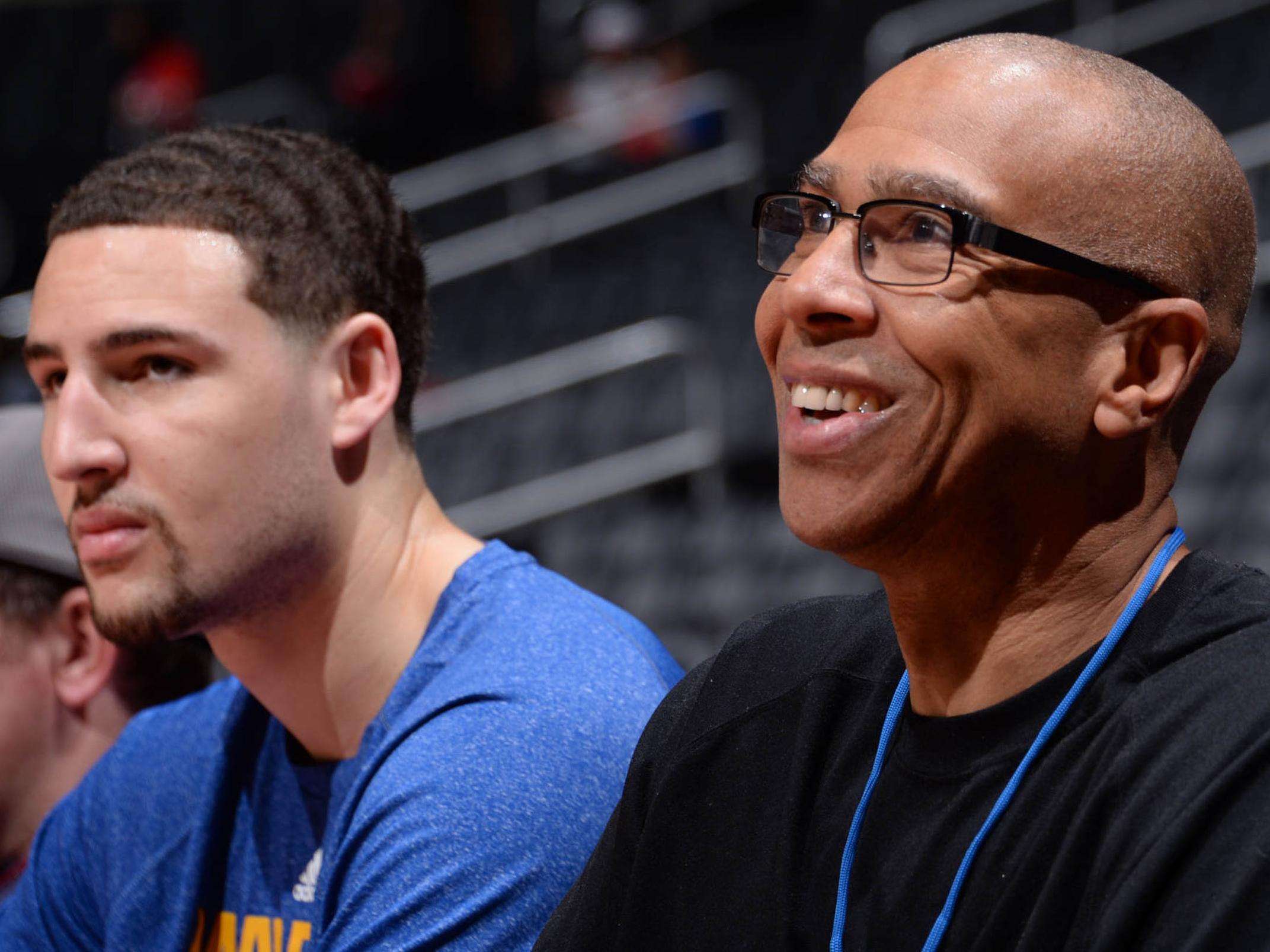 今晚缺席战浙江！媒体人：李添荣手伤复发，偰李永炜甲流（今晚对阵浙江或将缺阵：媒体称李添荣手伤复发，偰李永炜感染甲流）